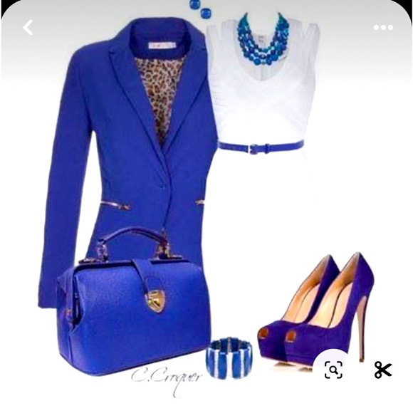 EST. 1946 Jackets & Blazers - EST. 1946 king blue blazer three-quarter sleeve size S